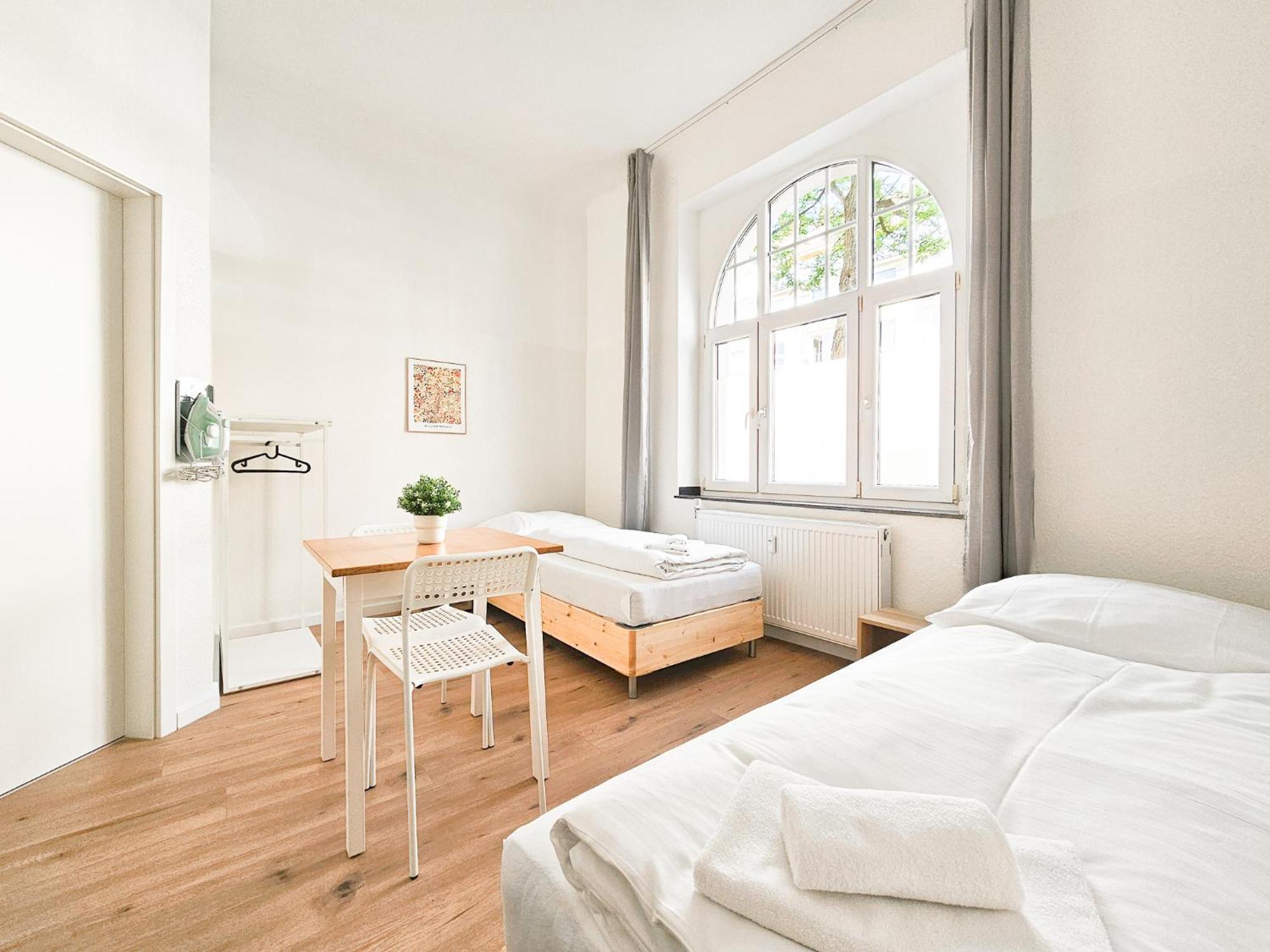 Raj Living - Studio Wohnungen - 15 Min Zur Messe Dus ดุสเซลดอร์ฟ ภายนอก รูปภาพ